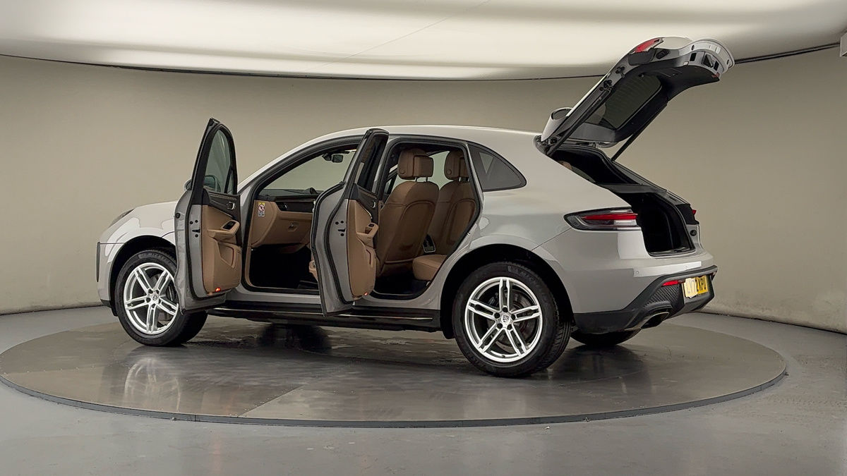 More views of Porsche Macan