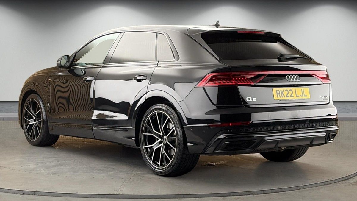 Audi Q8 Image 2
