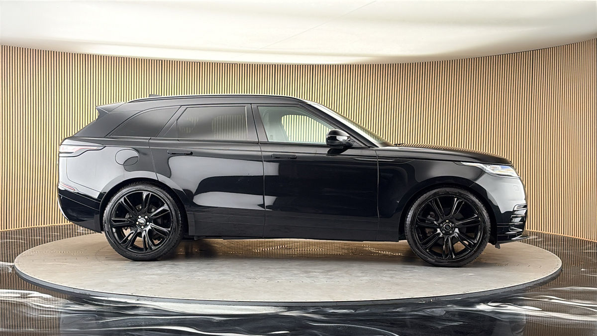 More views of Land Rover Range Rover Velar