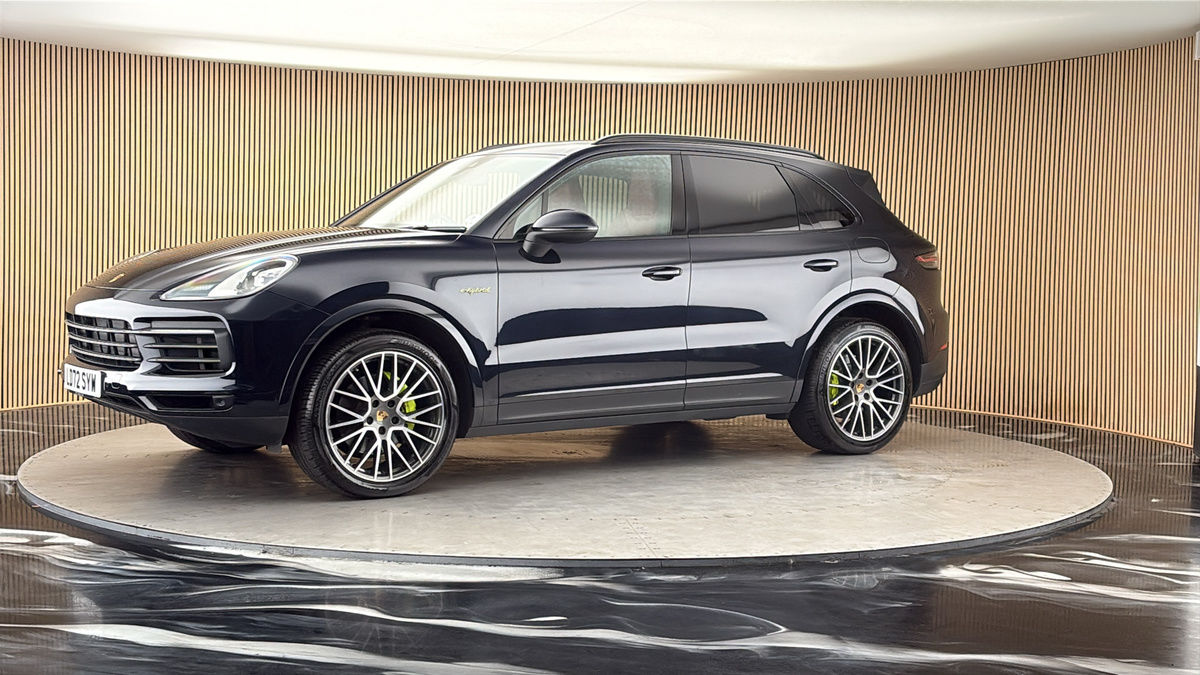 More views of Porsche Cayenne