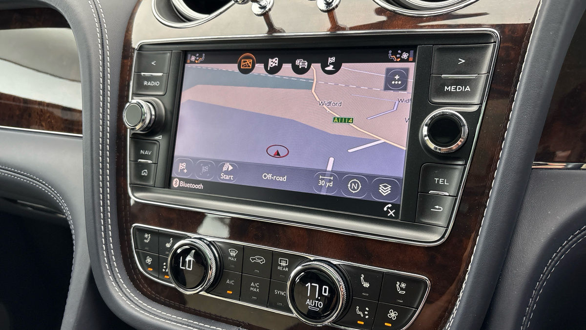 Bentley Bentayga Image 17