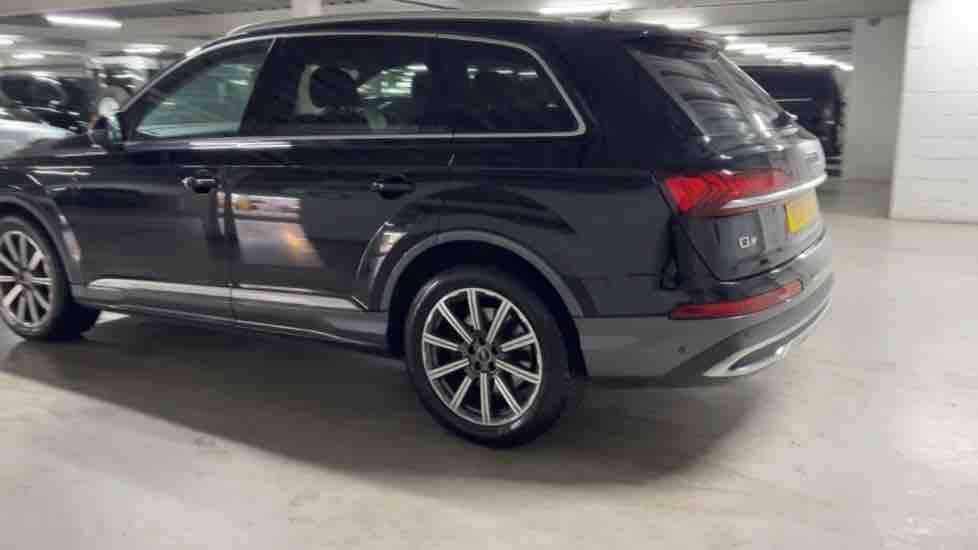 More views of Audi Q7