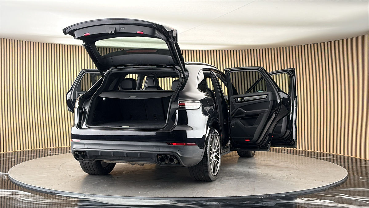 More views of Porsche Cayenne