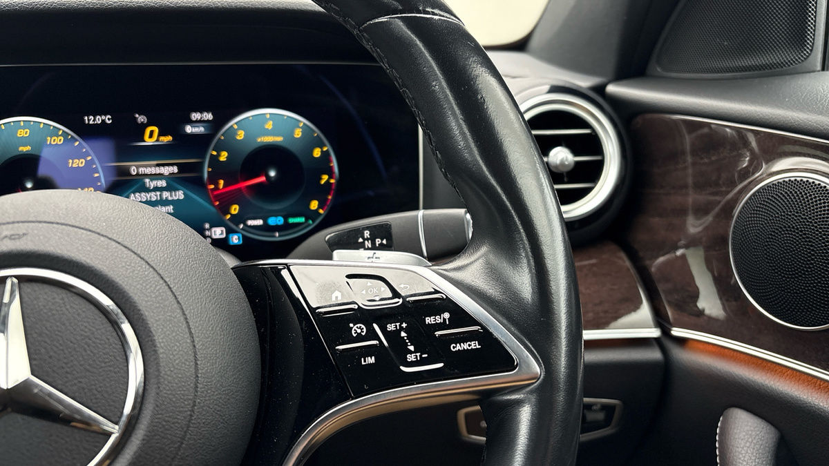 Mercedes-Benz E Class Image 14