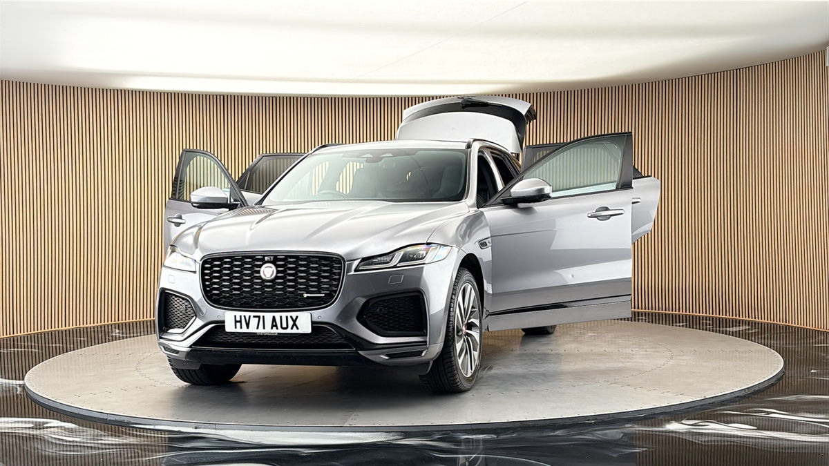 More views of Jaguar F-PACE