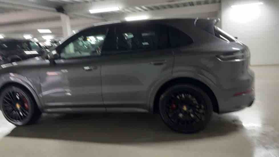 More views of Porsche Cayenne