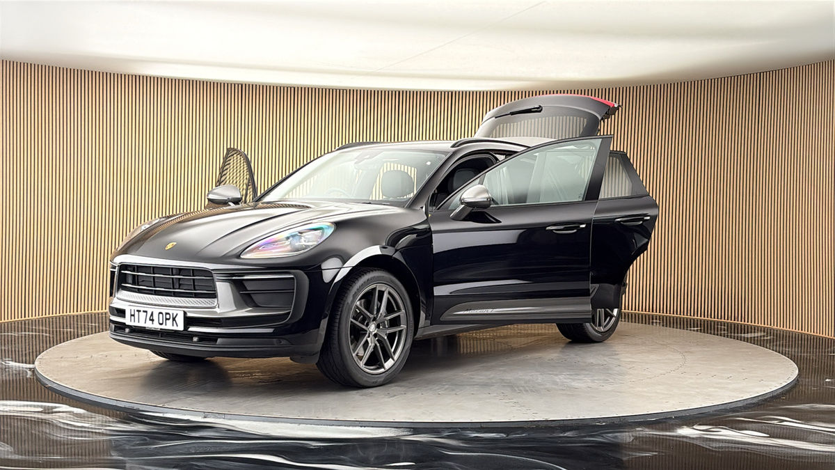More views of Porsche Macan