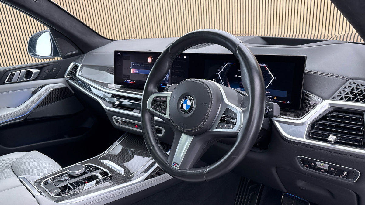 BMW X7 Image 5