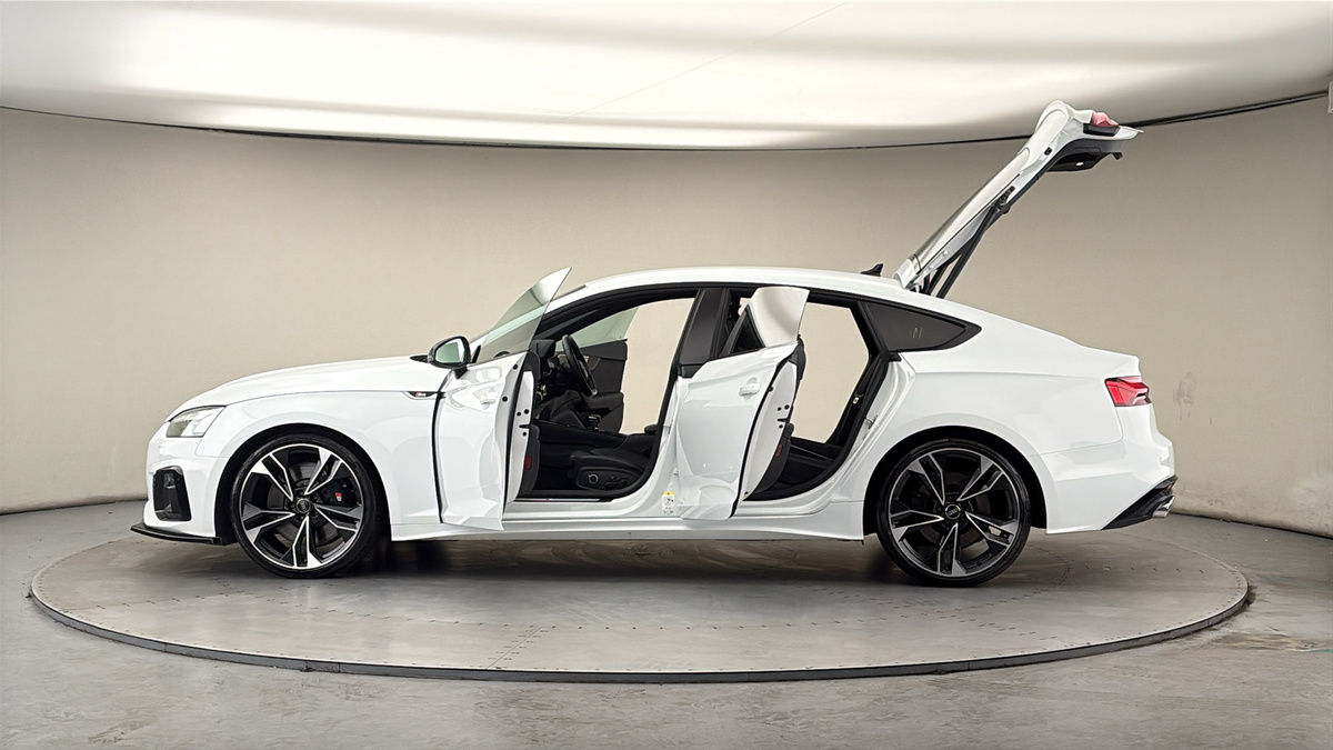 More views of Audi S5