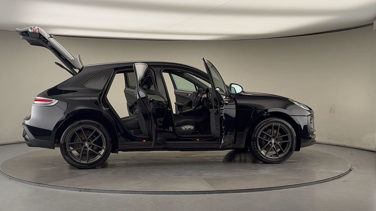 More views of Porsche Macan