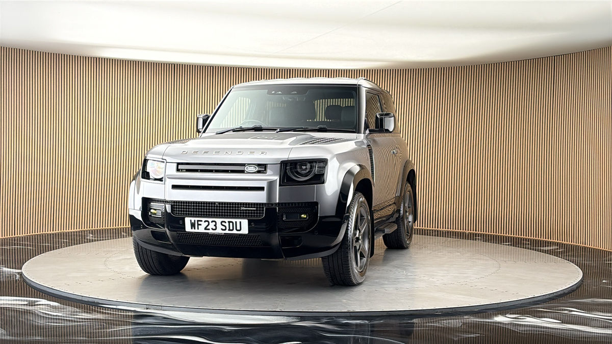 More views of Land Rover Defender 90