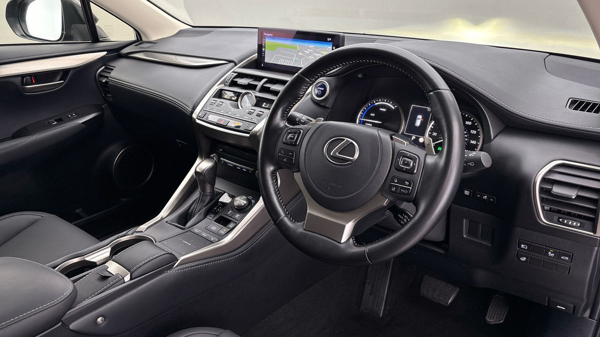 Lexus NX Image 5