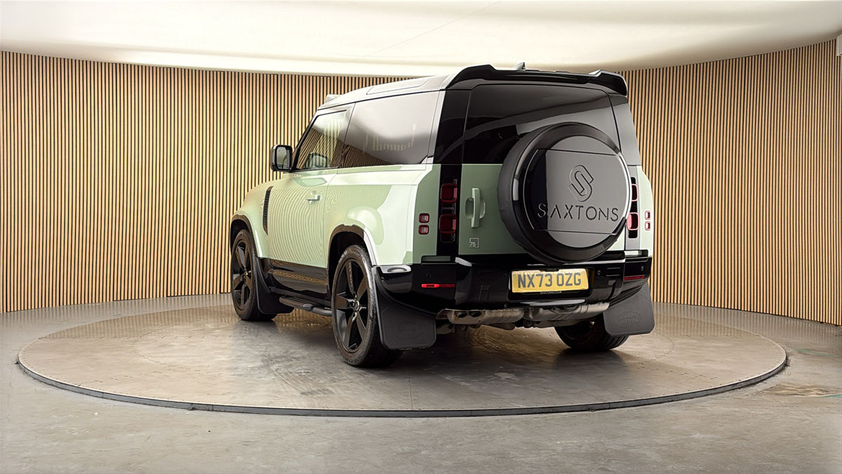 More views of Land Rover Defender 90