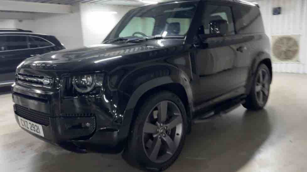 More views of Land Rover Defender 90