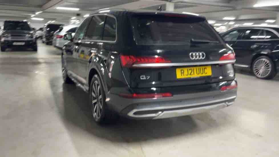 More views of Audi Q7