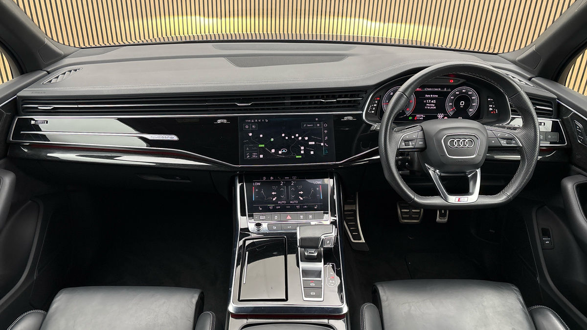 Audi Q7 Image 12