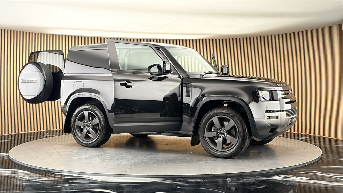 More views of Land Rover Defender 90