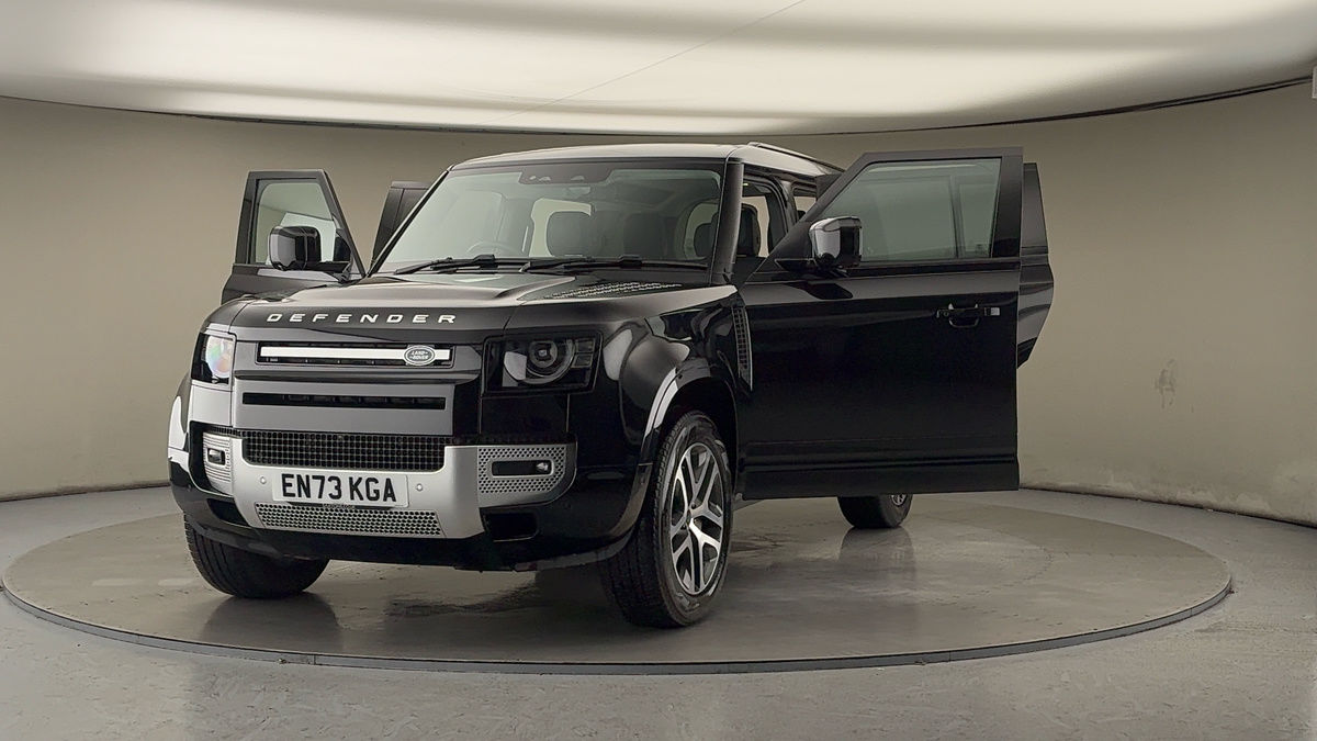 More views of Land Rover Defender 110