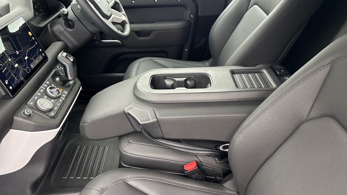 Land Rover Defender 90 Urban Image 9