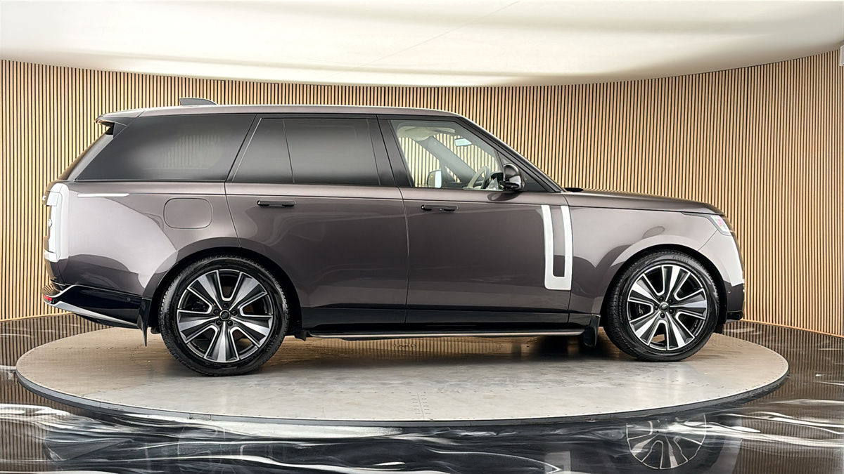 More views of Land Rover Range Rover