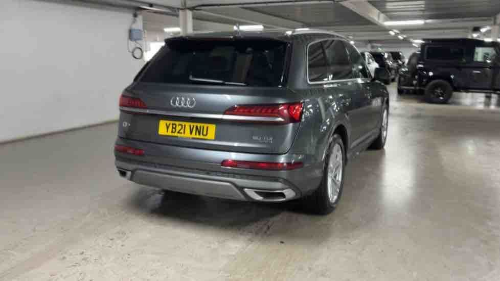 More views of Audi Q7