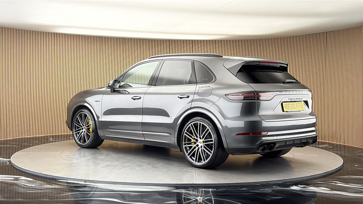 More views of Porsche Cayenne