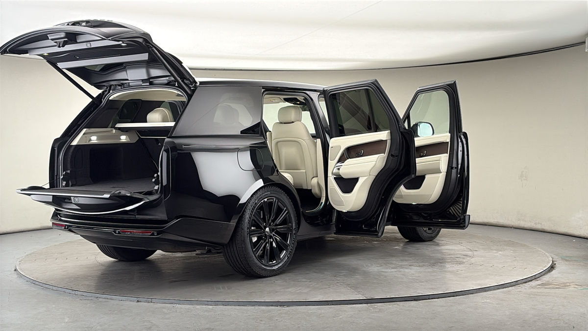 More views of Land Rover Range Rover