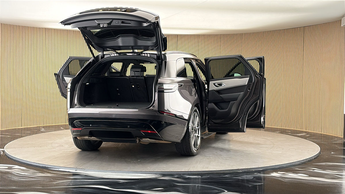 More views of Land Rover Range Rover Velar