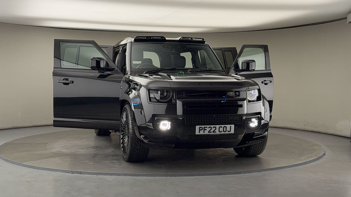 More views of Land Rover Defender 110