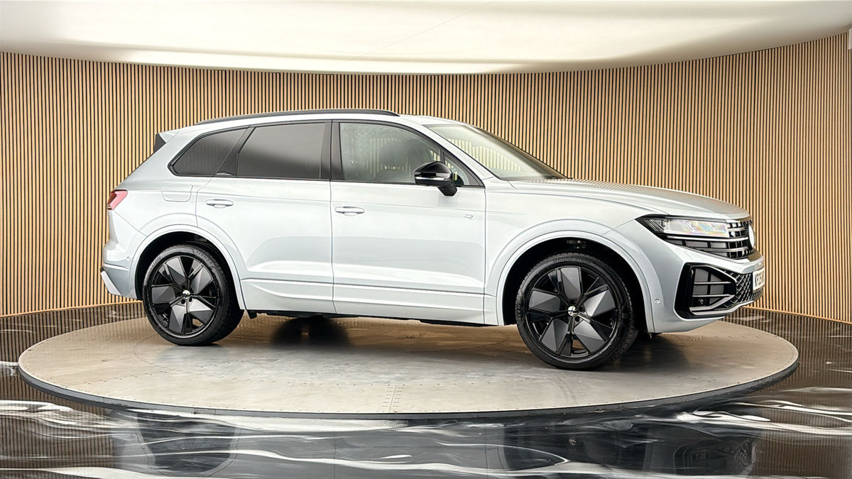 More views of Volkswagen Touareg