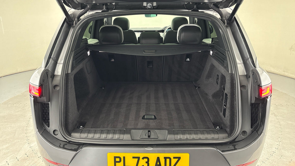 Land Rover Range Rover Sport Image 11