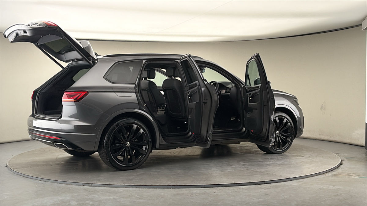 More views of Volkswagen Touareg