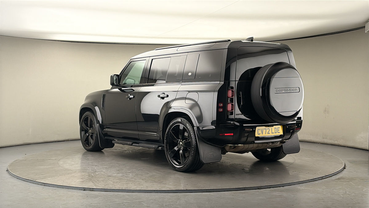 Land Rover Defender 110 Image 2
