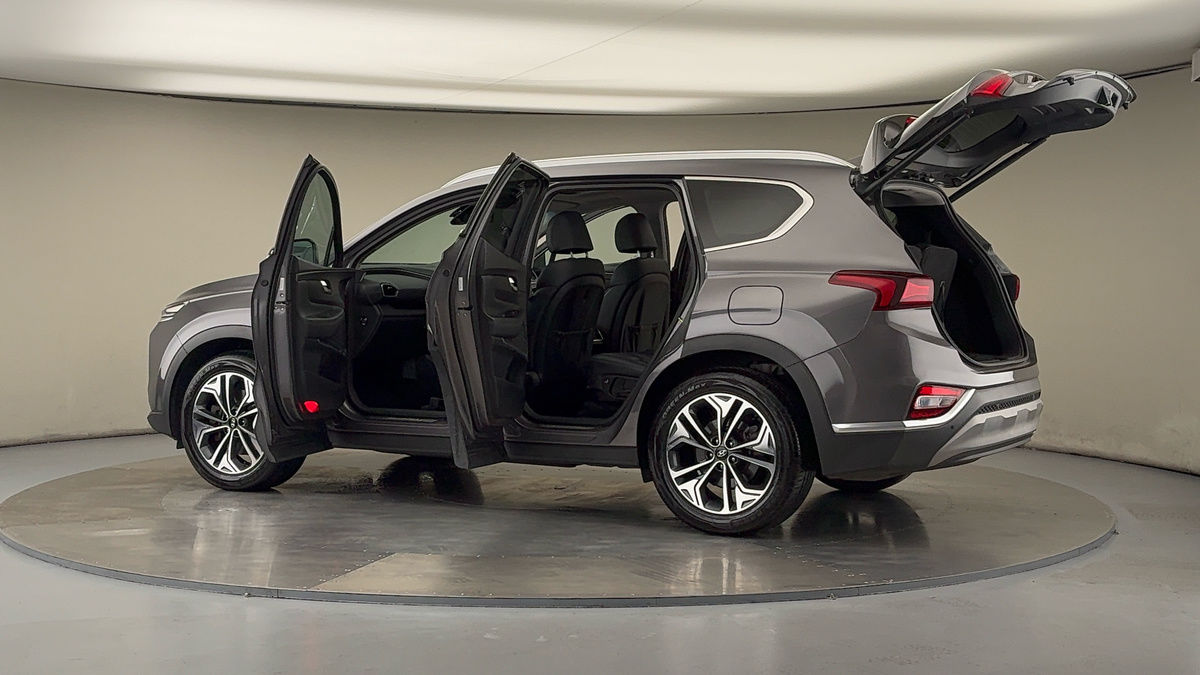 More views of Hyundai Santa Fe