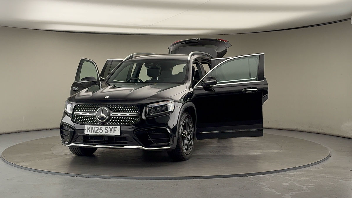 More views of Mercedes-Benz GLB