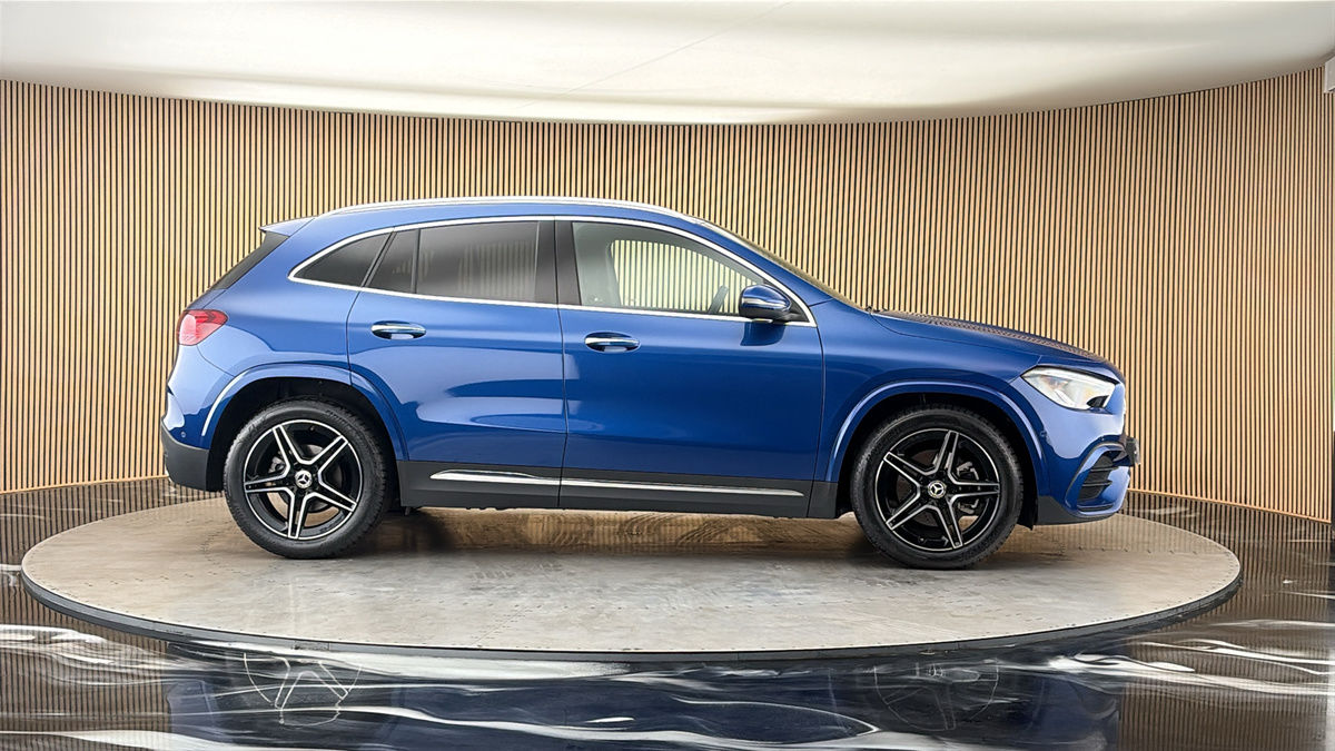 More views of Mercedes-Benz GLA