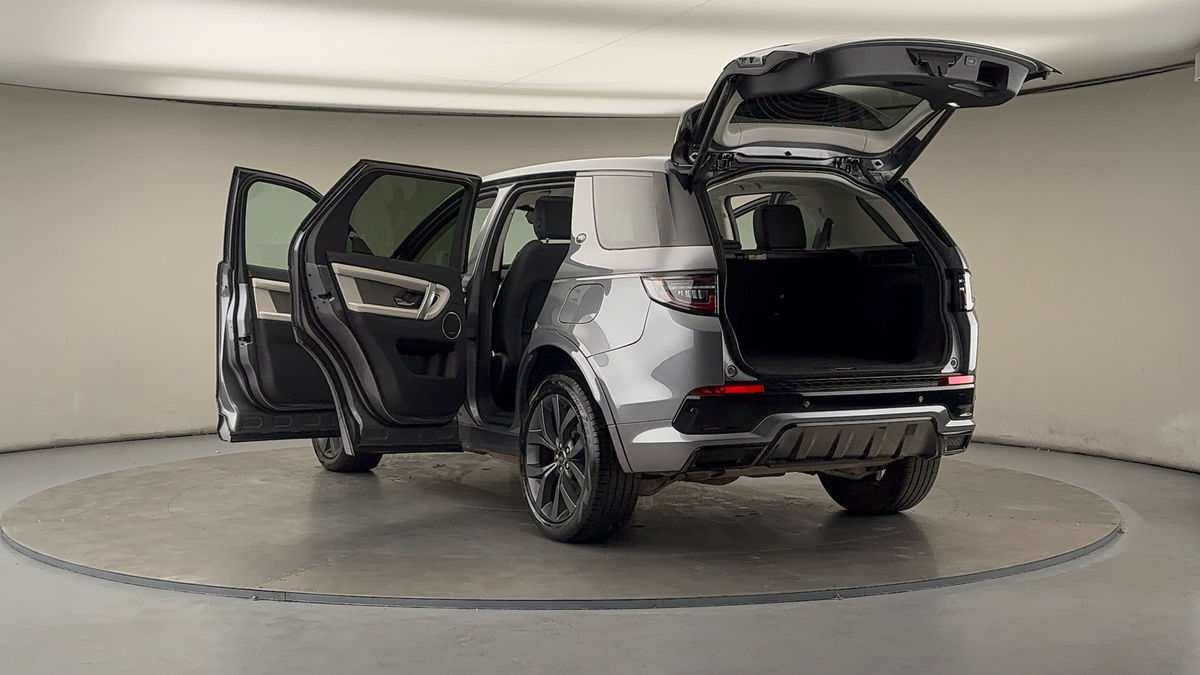 Land Rover Discovery Sport Image 23