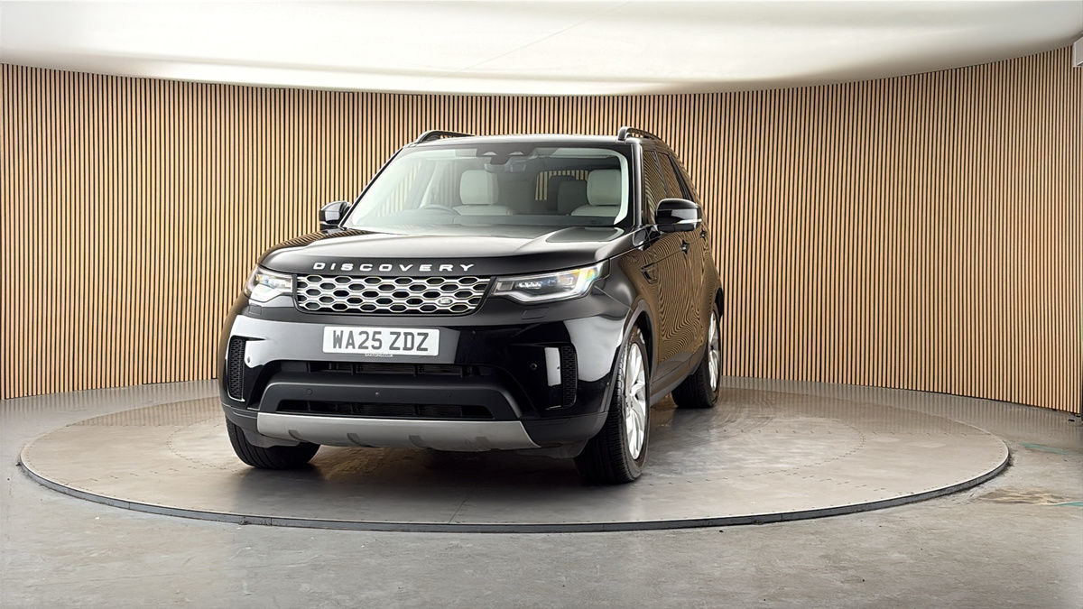 More views of Land Rover Discovery