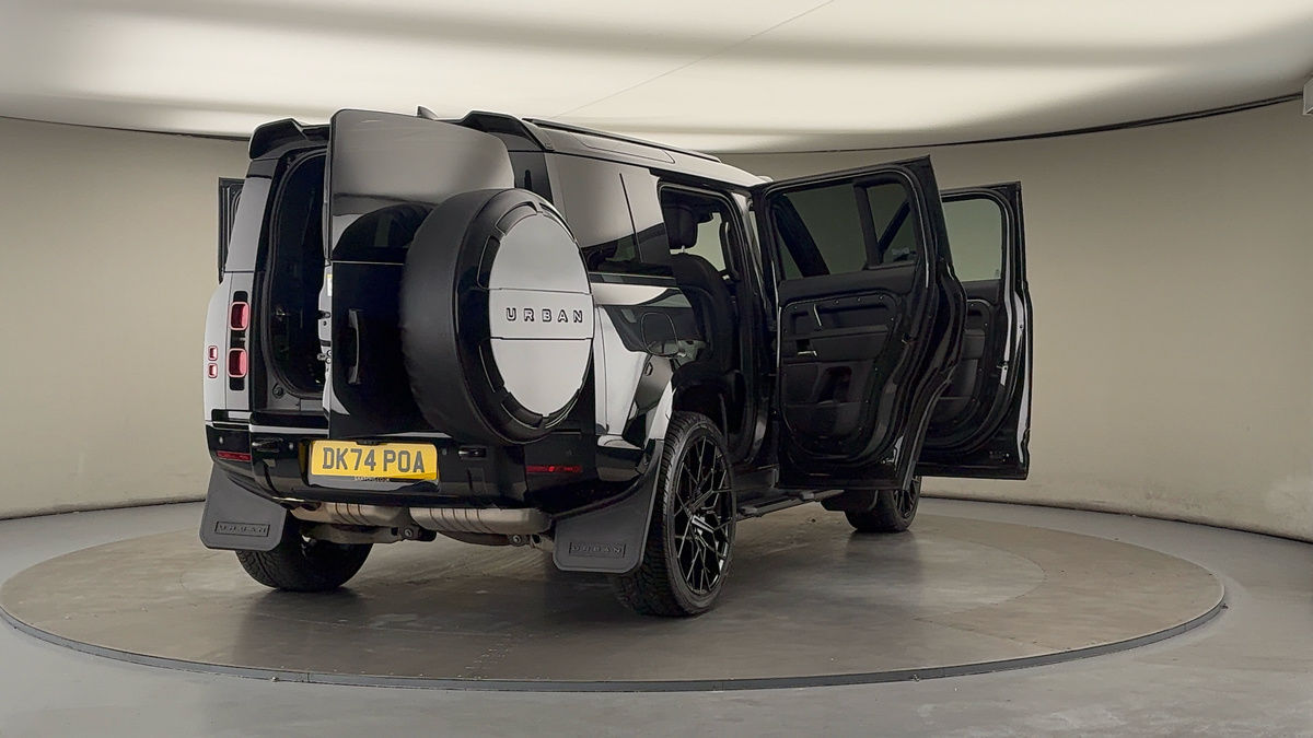 More views of Land Rover Defender 110