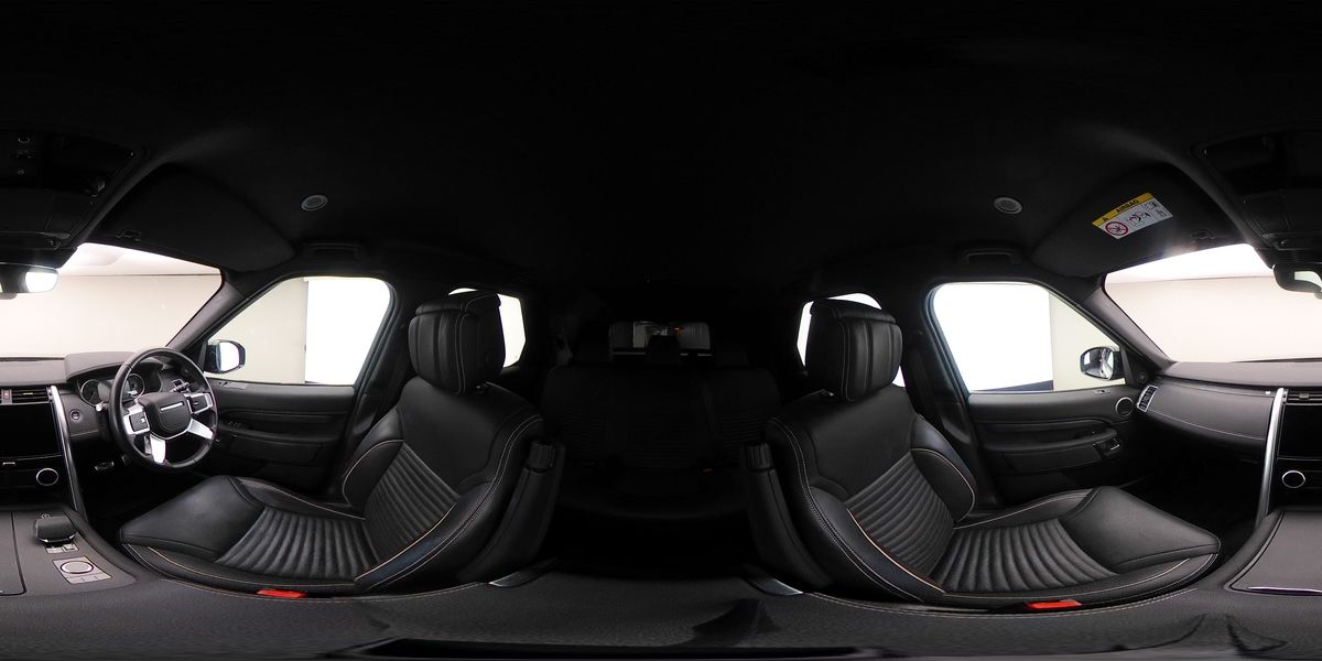 More views of Land Rover Discovery