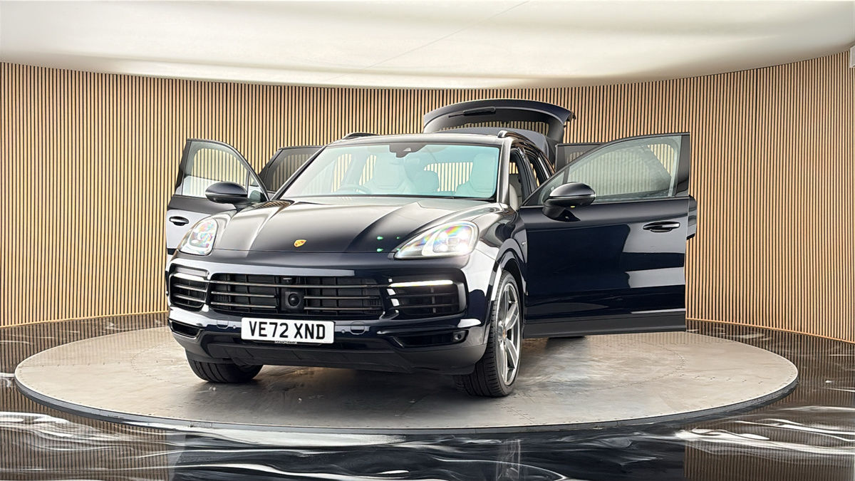 More views of Porsche Cayenne