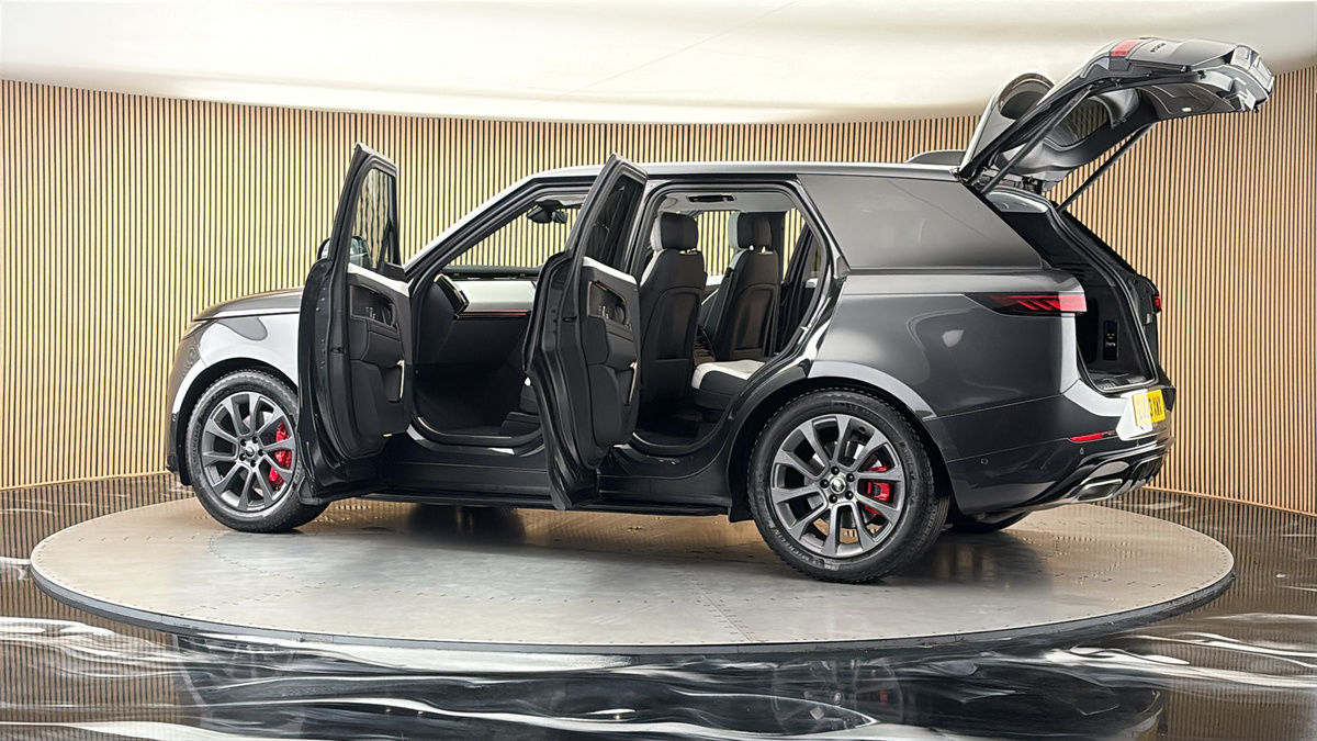 More views of Land Rover Range Rover Sport