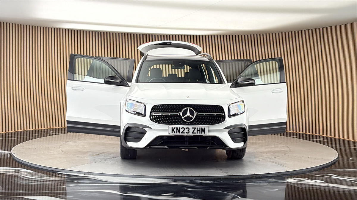 More views of Mercedes-Benz GLB