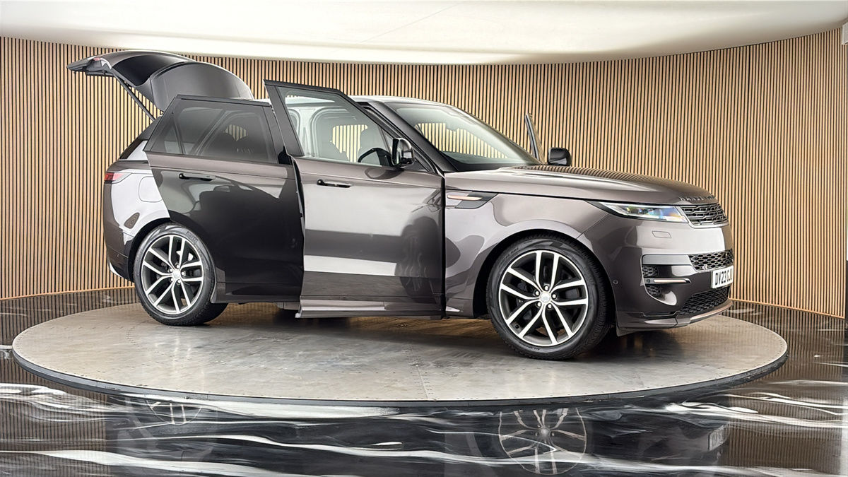 More views of Land Rover Range Rover Sport