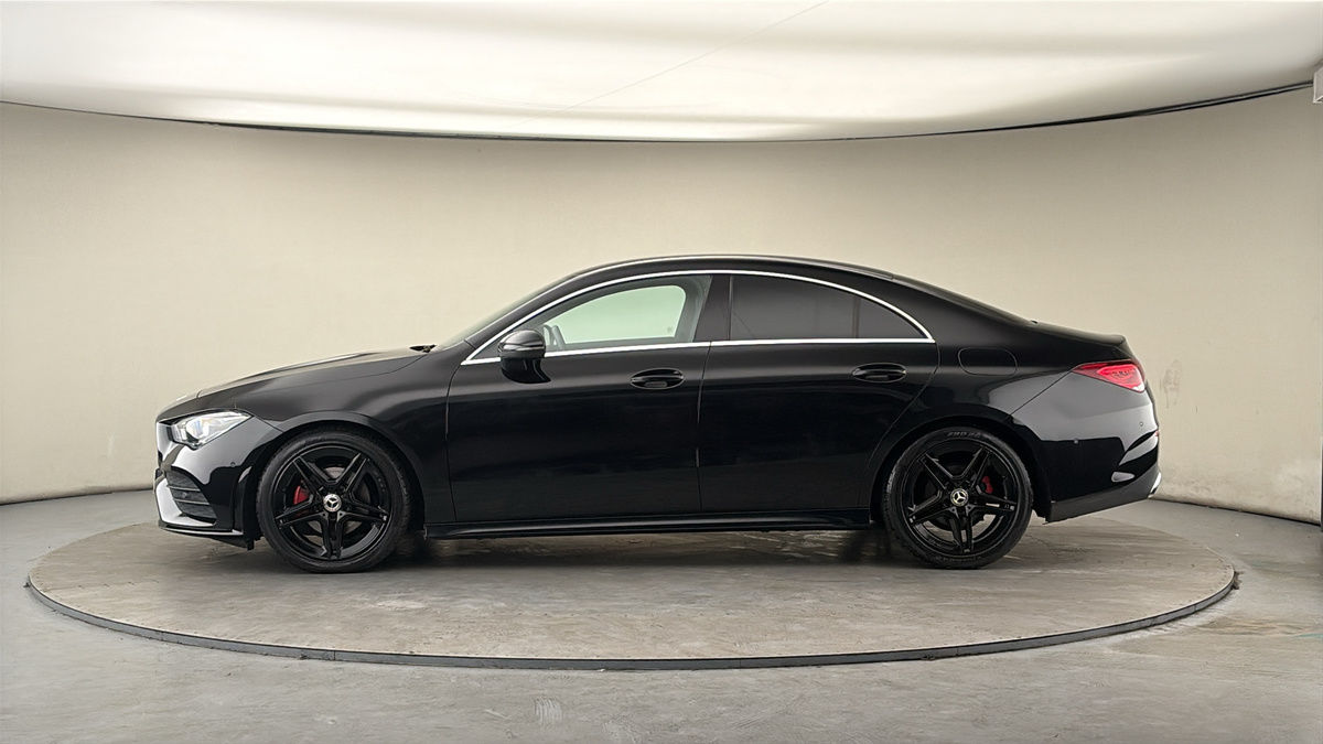 Mercedes-Benz CLA Image 15