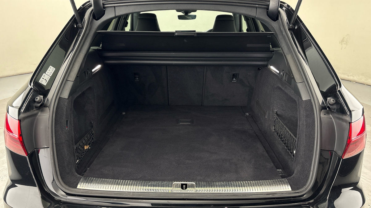 Audi S4 Avant Image 11