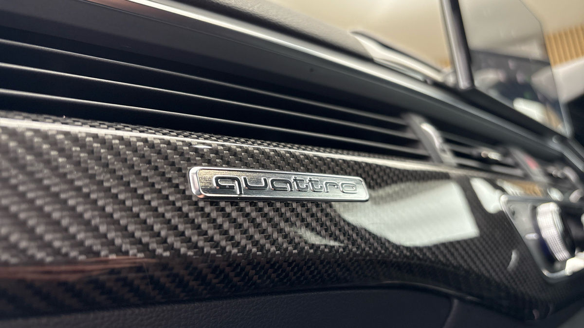 Audi RS4 Avant Image 30