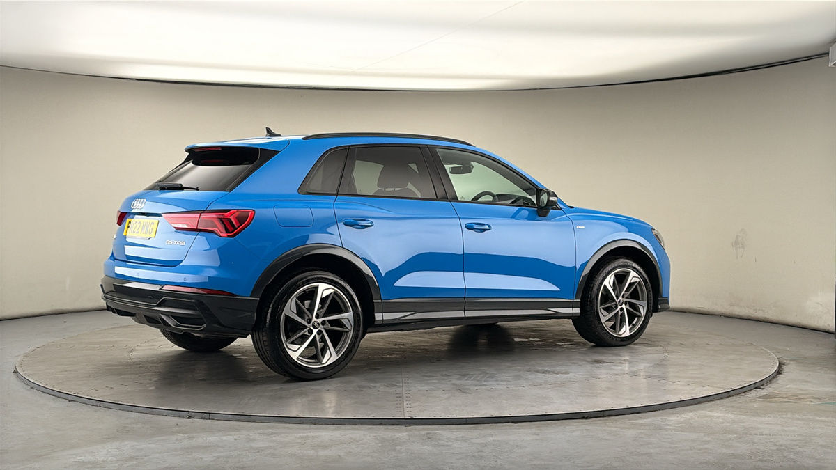 More views of Audi Q3