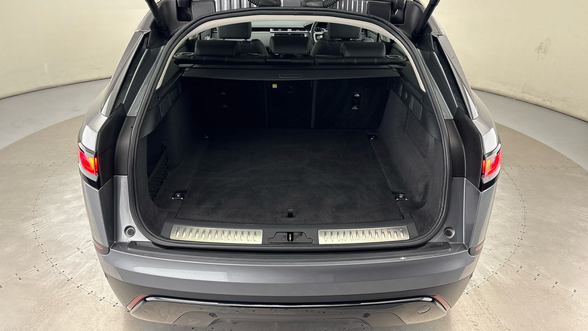 Land Rover Range Rover Velar Image 11
