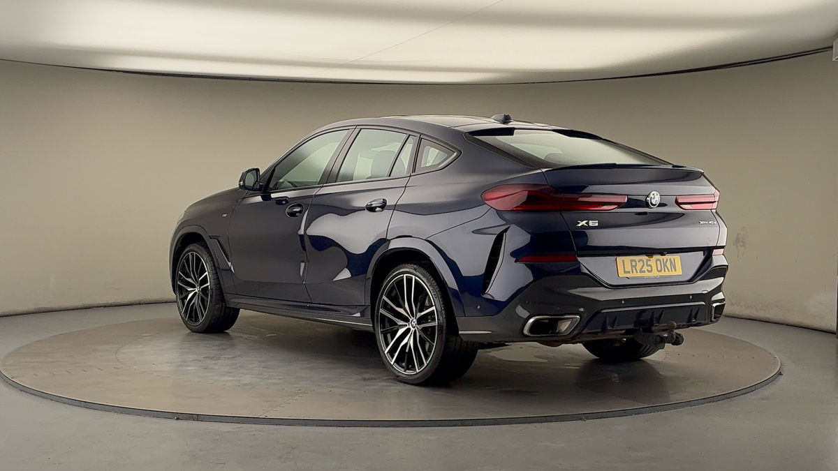 BMW X6 Image 2